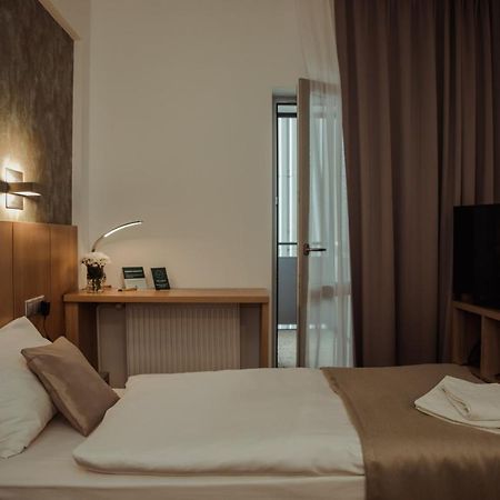 Hotel Arena コシツェ エクステリア 写真