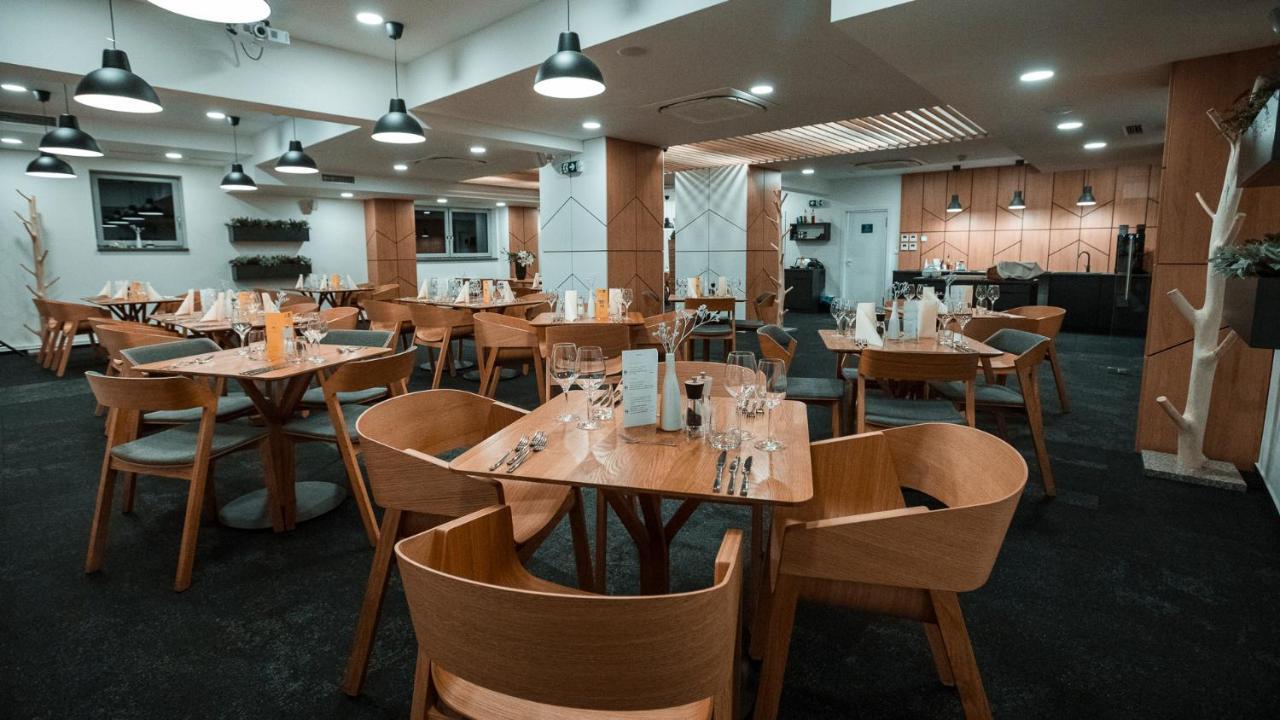 Hotel Arena コシツェ エクステリア 写真